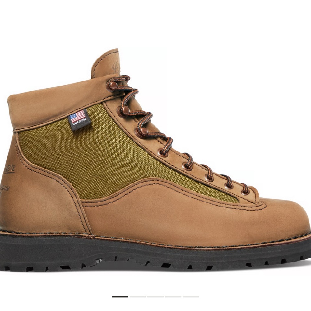 Danner Men's Tan and Olive Boots